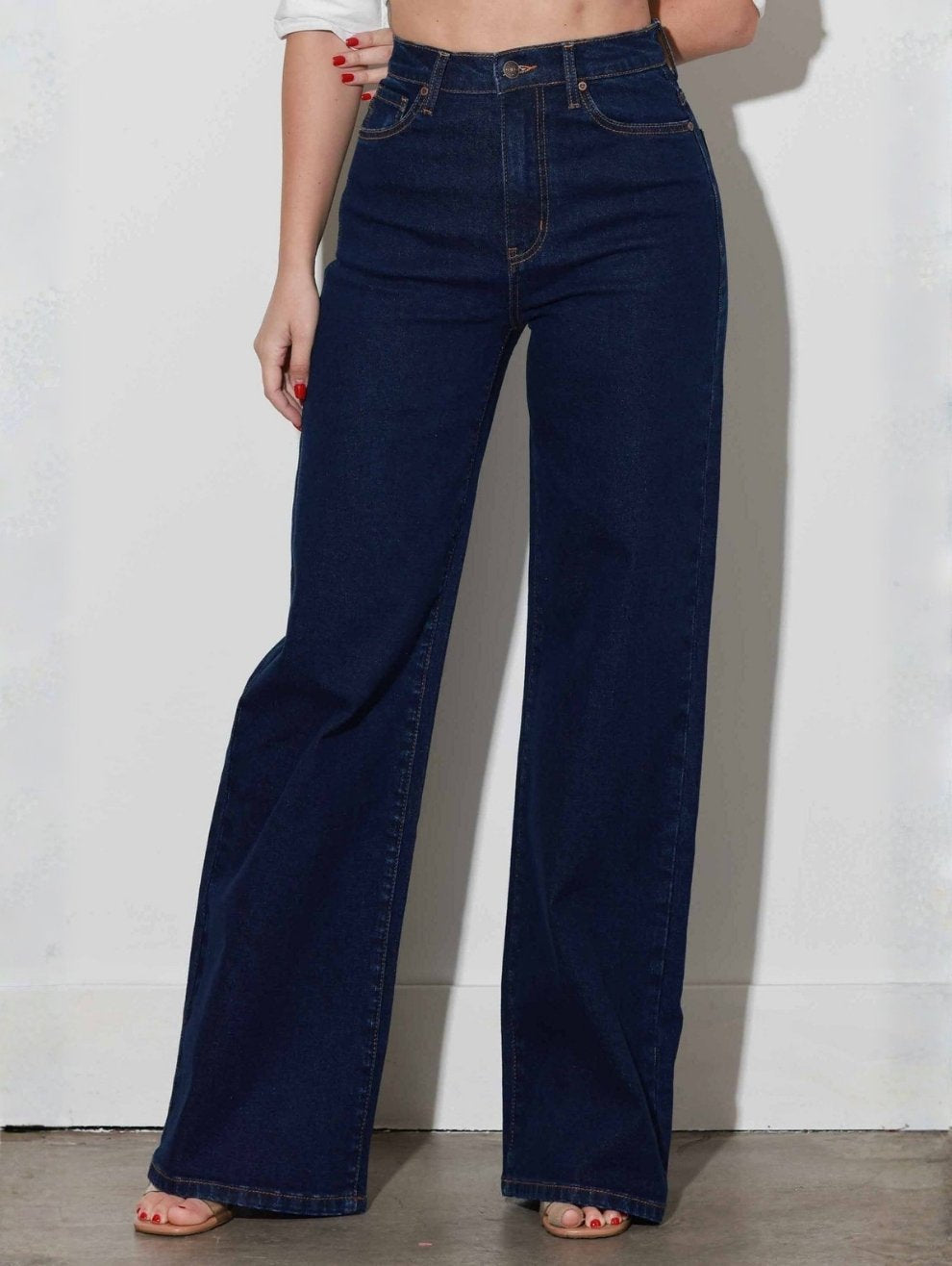 Classic Wide Leg Jean