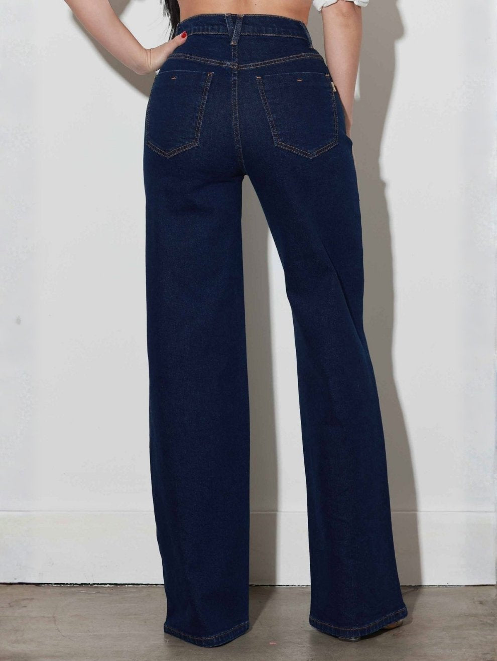 Classic Wide Leg Jean